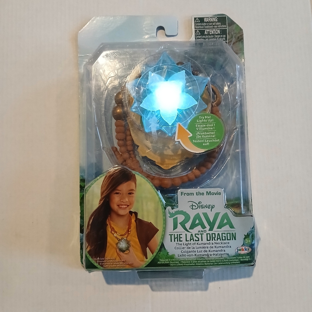 Disney RAYA And The Last Dragon The Light of Kumandra Necklace Light Up Flower